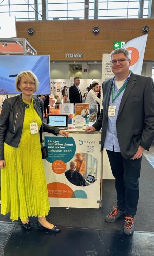 Bettina mit Jörg Wächter - der digitale Assistent der Zukunft O-Ton